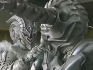 Kamen Rider 555 - Episodio 45 - O Despertar do Rei