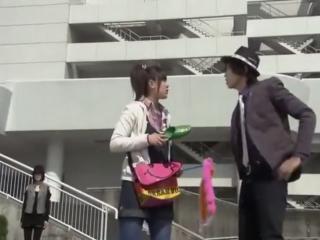 Kamen Rider W - Episodio 33 - Tragédia passada / A mulher a procura de Ontem