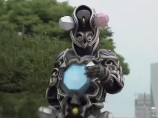 Kamen Rider W - Episodio 42 - O labirinto de diamantes / A joia danificada