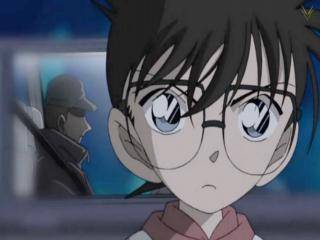 Detective Conan - Episódio 463 - A Sombra da Organização Negra! A Iluminação Estranha!